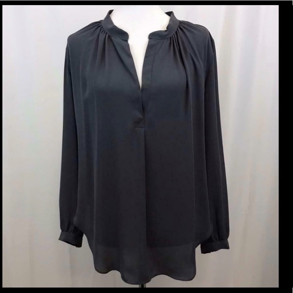 Olivaceous Deep V Blouse in Black. Size Medium. NWOT. - Picture 3 of 6